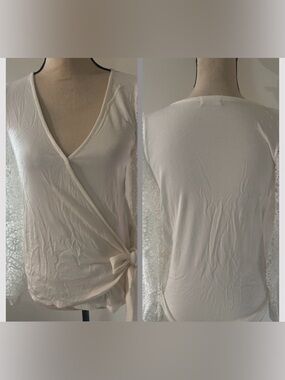 Eyeshadow White embroidered long Sleeve bow tie  Top sz S/M